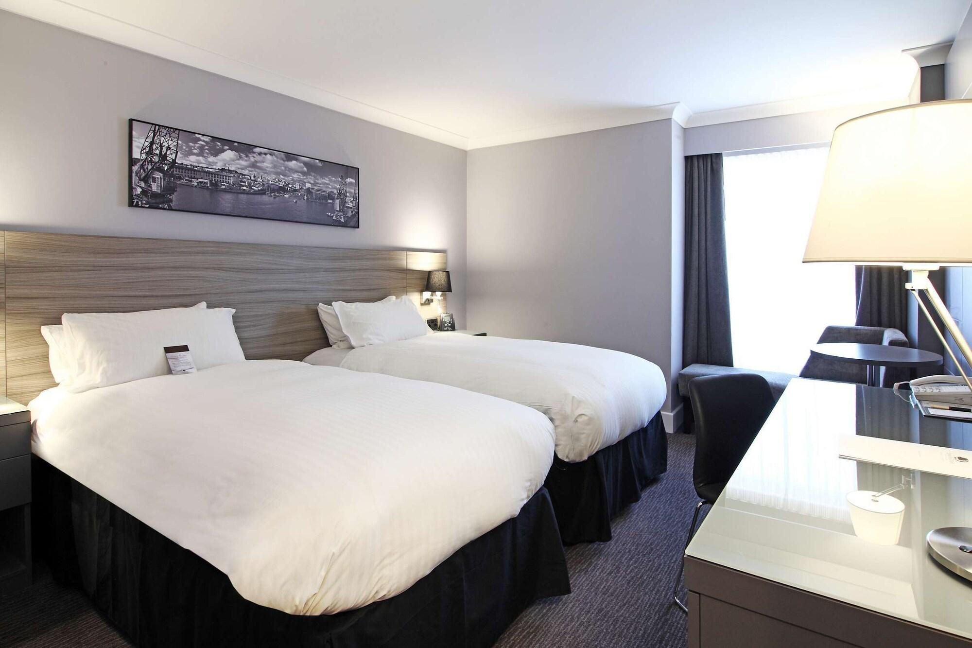 Doubletree By Hilton Bristol City Centre Room photo