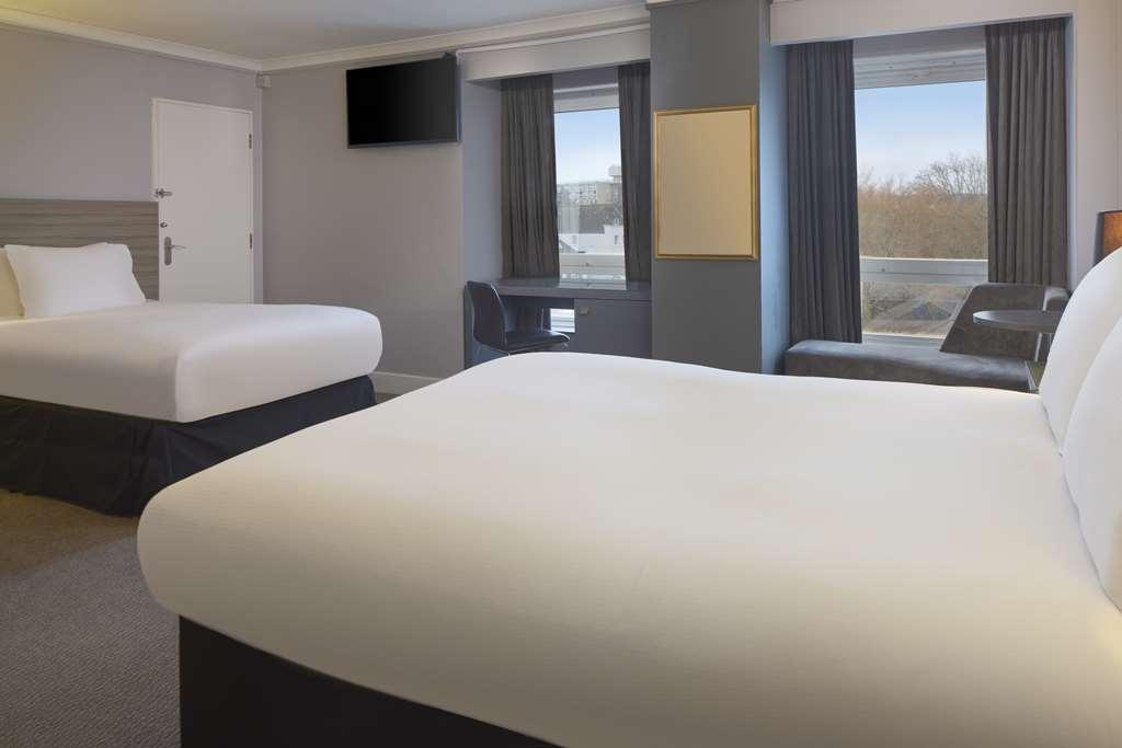 Doubletree By Hilton Bristol City Centre Room photo
